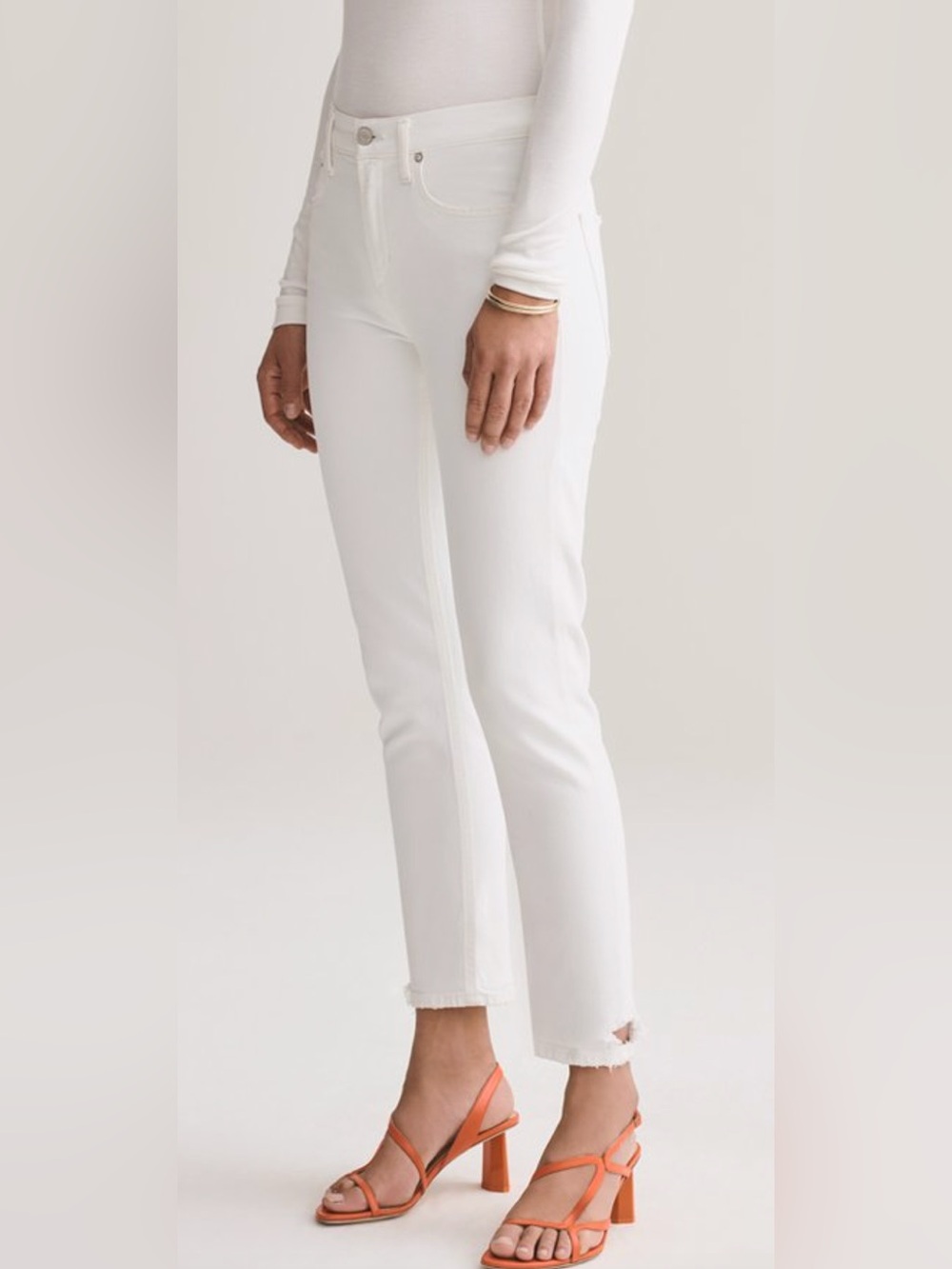 AGOLDE Toni Mid Rise Straight Leg Jeans in Glowed Wash